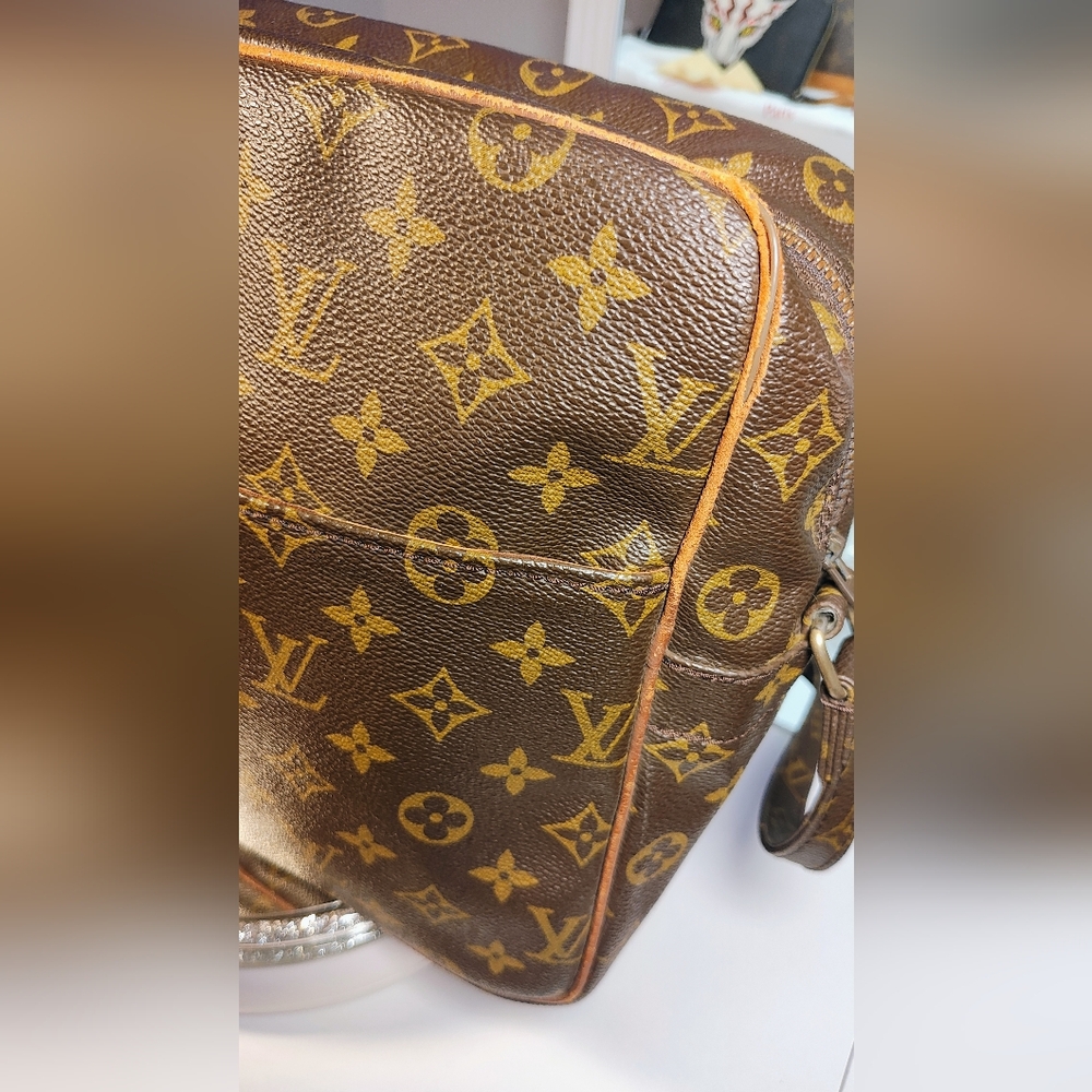 Vintage Louis Vuitton Monogram Large GM Nile Messenger Bag Unisex Shoulder - Picture 10 of 16
